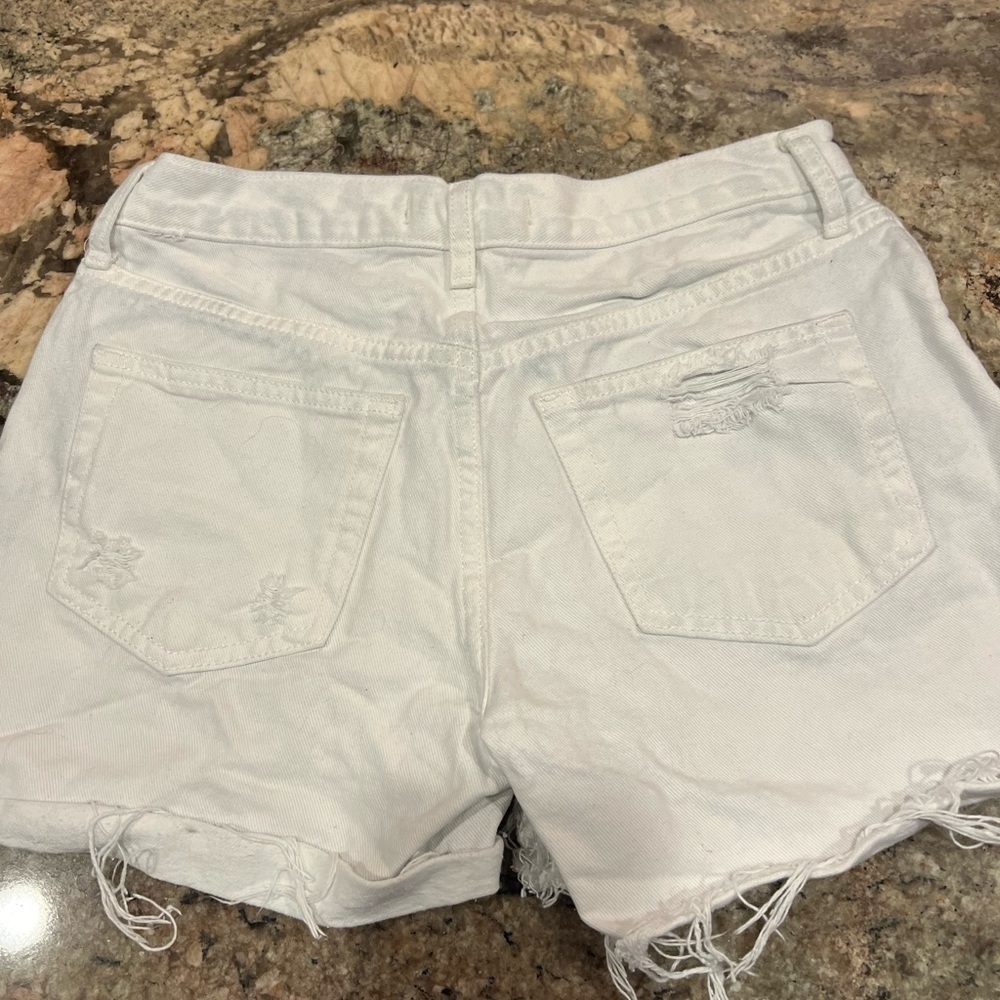 We The Free women’s Sz 26 White Jean Shorts - Picture 5 of 14